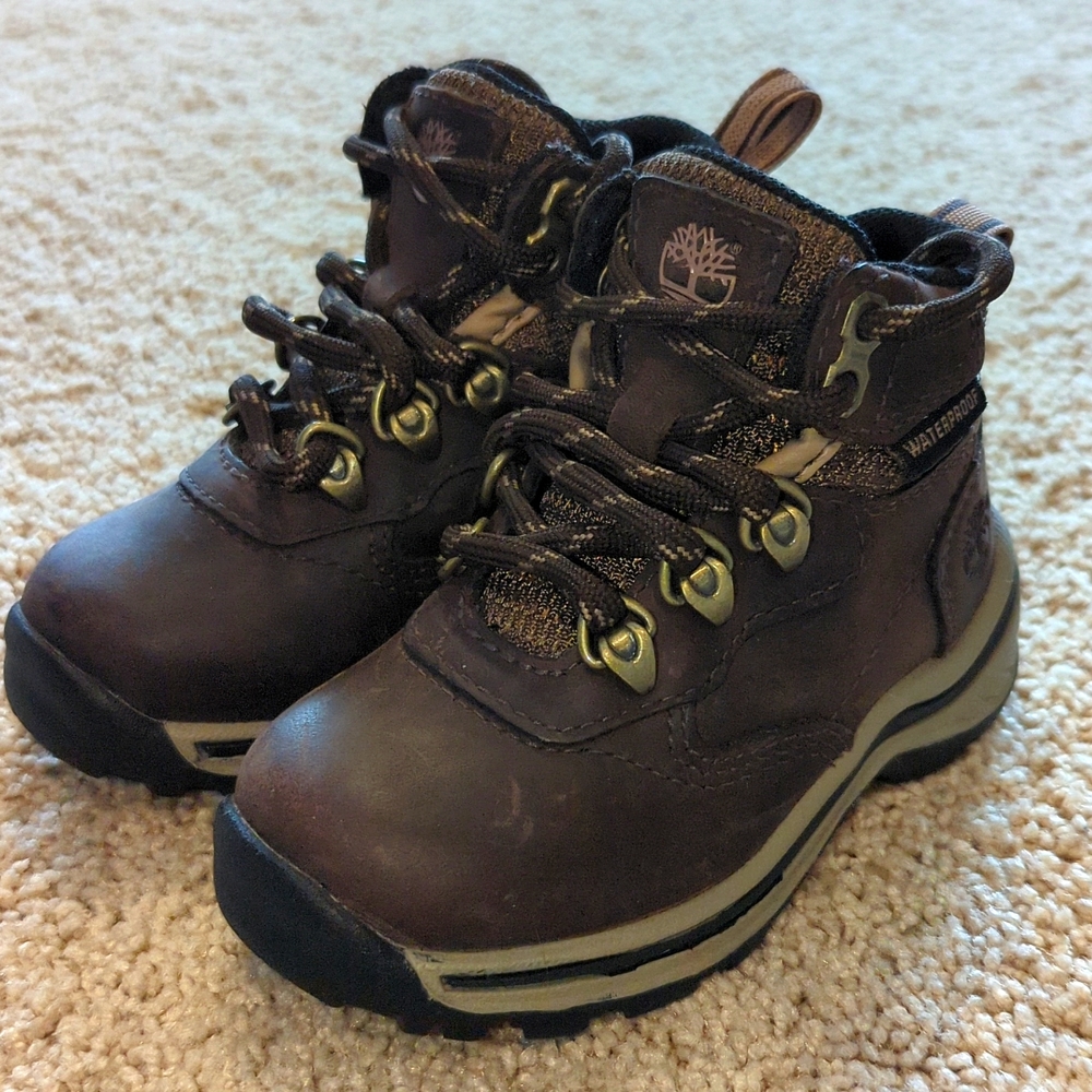 Infant/Toddler Timberland boots size 5